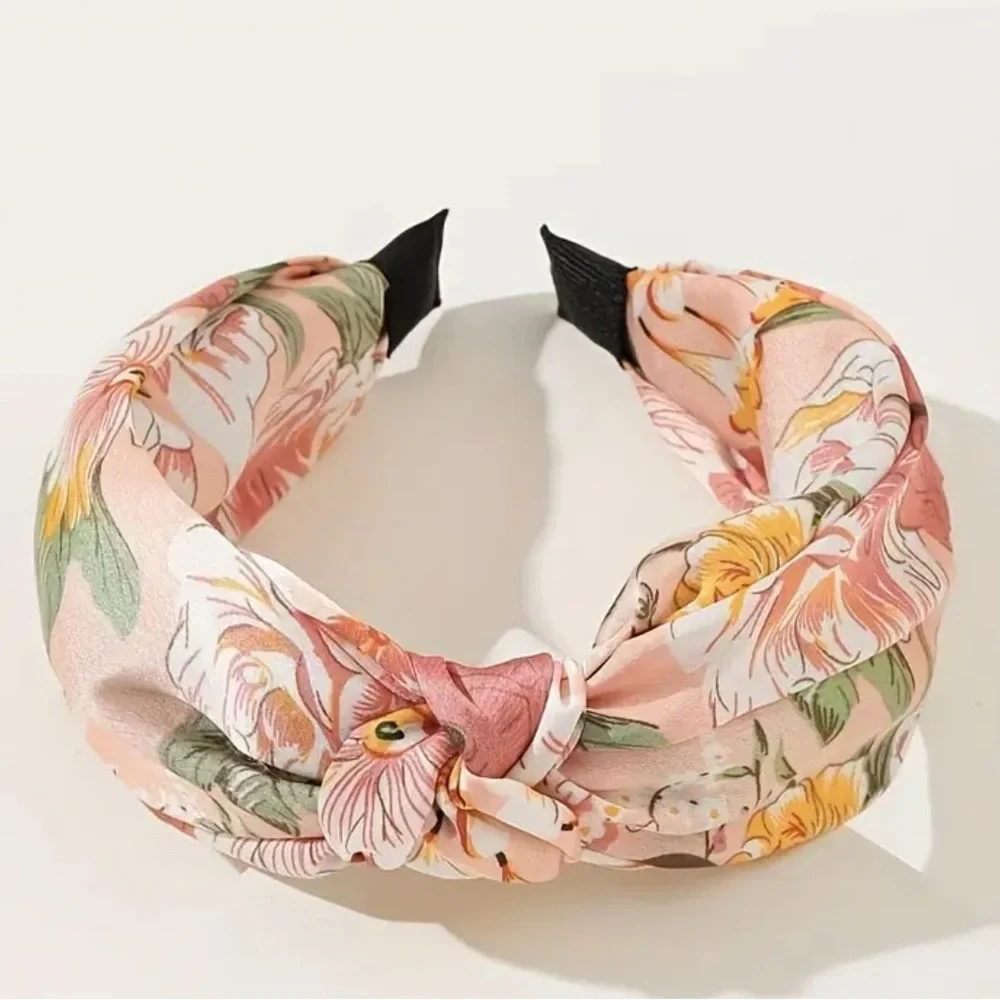 NWOT Floral Knot Headband